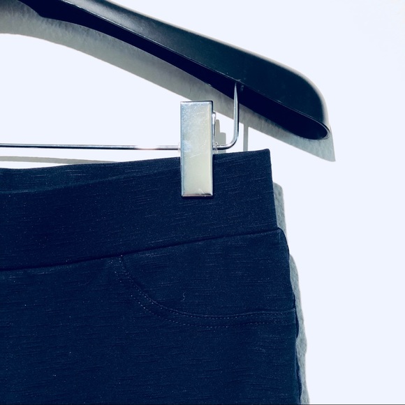 Navy Blue Spandex Work Capris - Picture 2 of 4